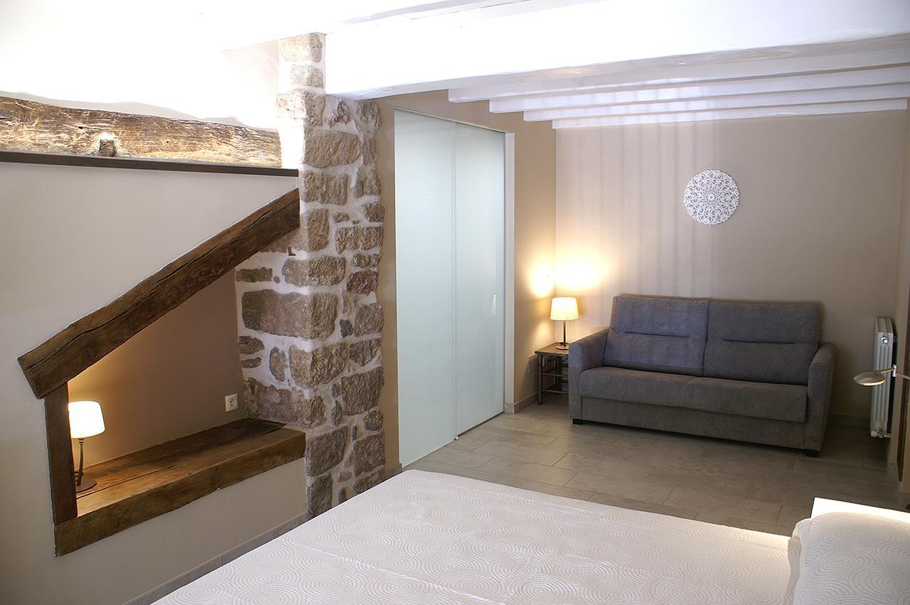 Habitacions Placa Major Санта Пау Екстериор снимка