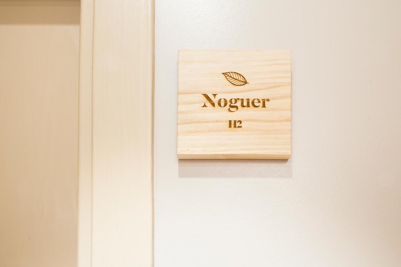 Habitacions Placa Major Санта Пау Екстериор снимка